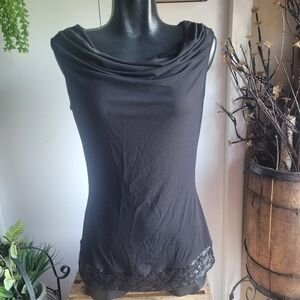 Donna Black Sleeveless Cowl Neckline and Sequin Hemline Top M